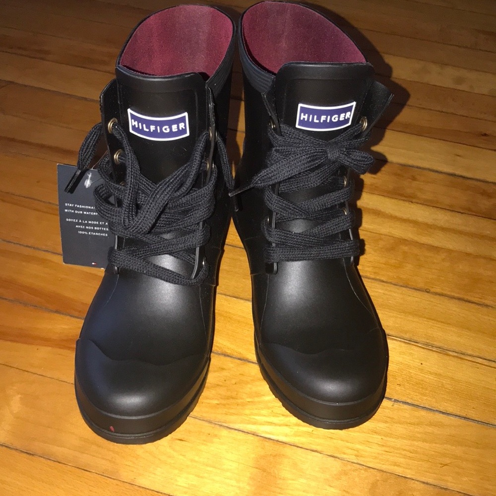 NWT💥 Tommy Hilfiger Renegade Rain Boots Sz. 6